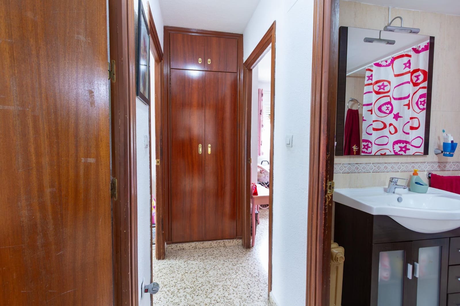 3 Zimmer Wohnung zu verkaufen in Granada Stadt - 115.000 € (Ref: 9973438)