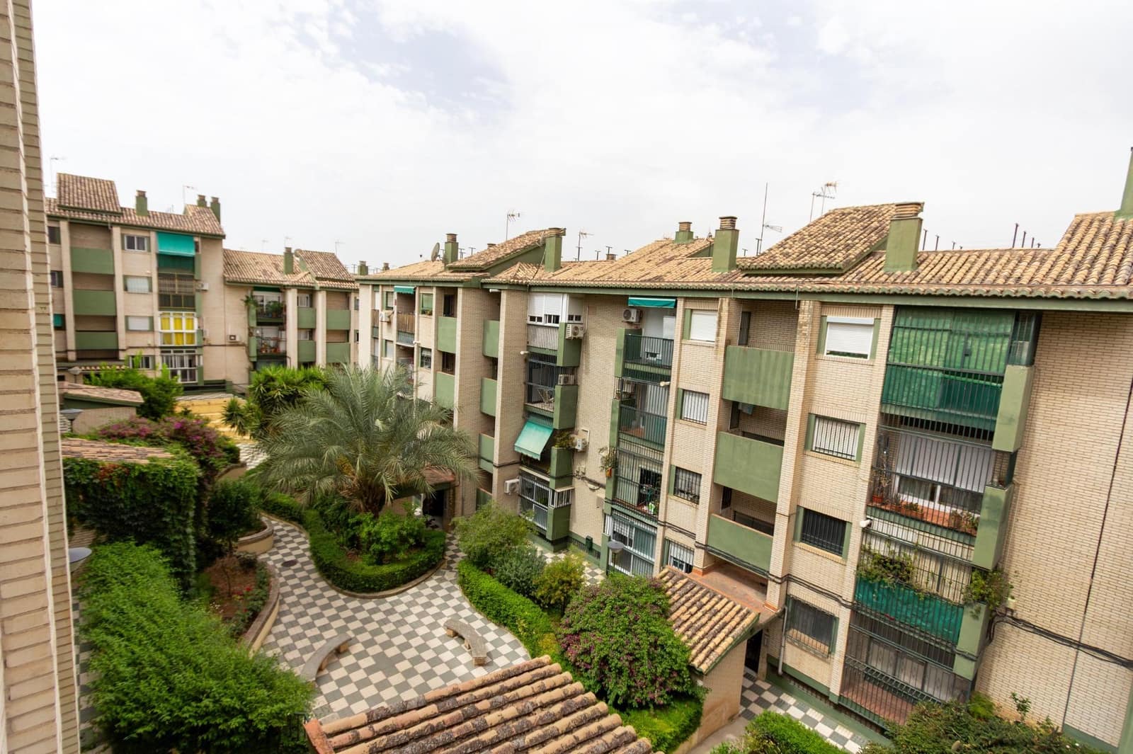 3 Zimmer Wohnung zu verkaufen in Granada Stadt - 115.000 € (Ref: 9973438)