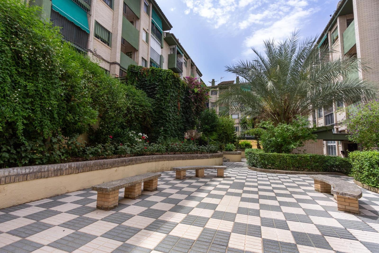 3 Zimmer Wohnung zu verkaufen in Granada Stadt - 115.000 € (Ref: 9973438)