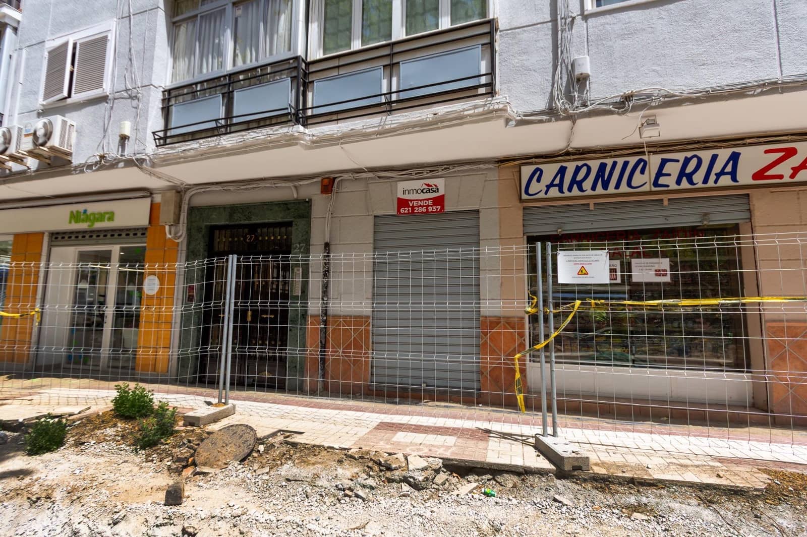 Commercial for sale in Granada city - € 41,630 (Ref: 9973439)