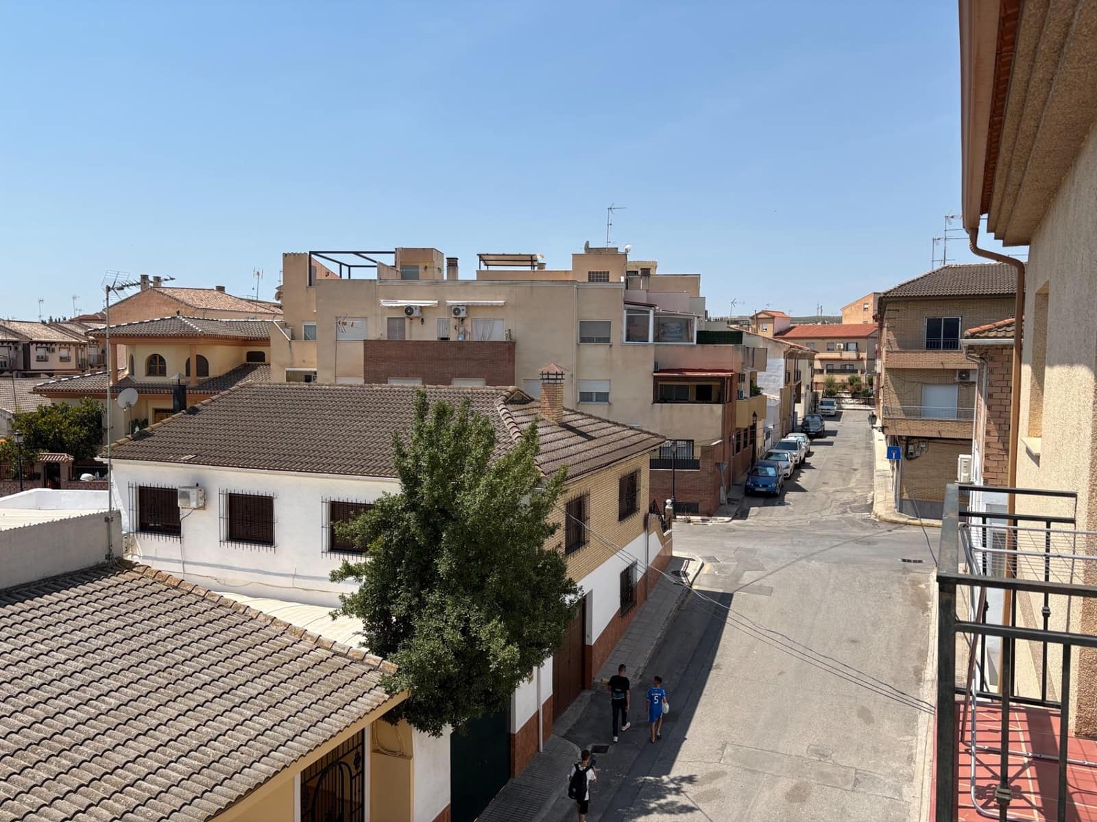 Piso de 2 habitaciones en Las Gabias en venta con garaje - 159.900 € (Ref: 9977432)