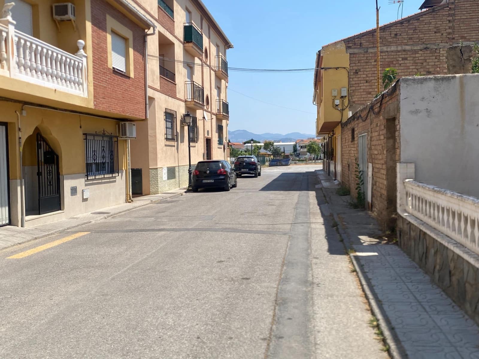 Piso de 2 habitaciones en Las Gabias en venta con garaje - 159.900 € (Ref: 9977432)