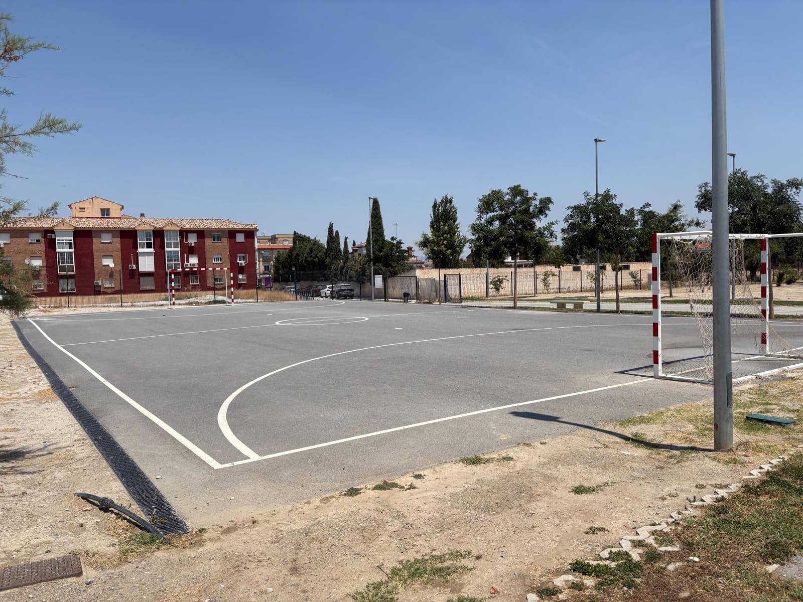 Piso de 2 habitaciones en Las Gabias en venta con garaje - 159.900 € (Ref: 9977432)