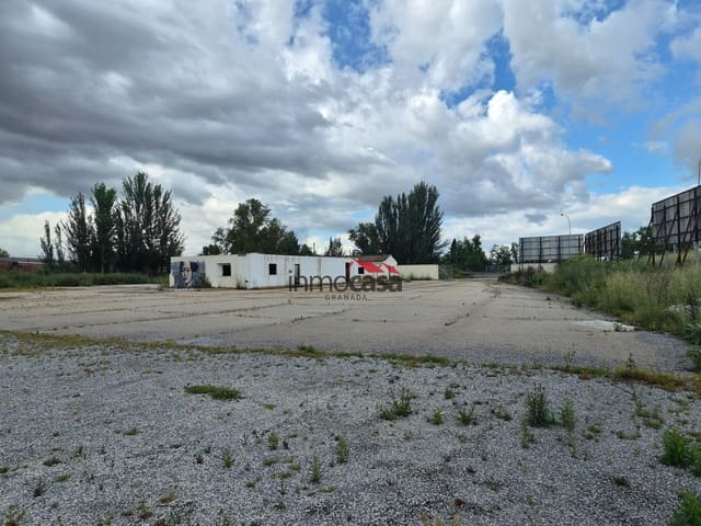 Ubebygd land til leie i Granada by - € 3 500 (Ref: 9977433)