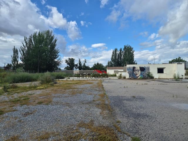 Ubebygd land til leie i Granada by - € 3 500 (Ref: 9977433)