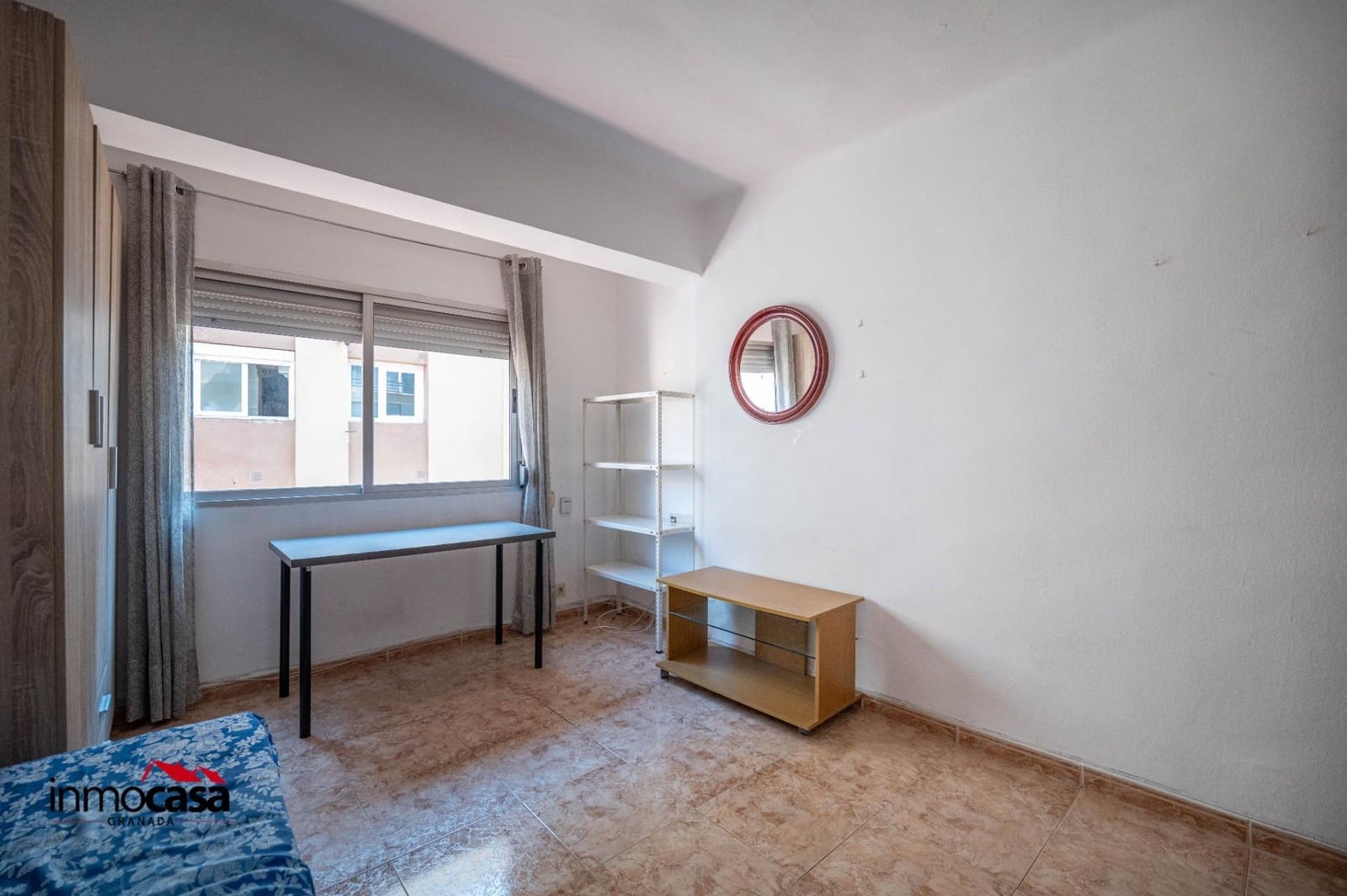3 slaapkamer Flat te huur in Granada stad - € 1.000 (Ref: 9983113)