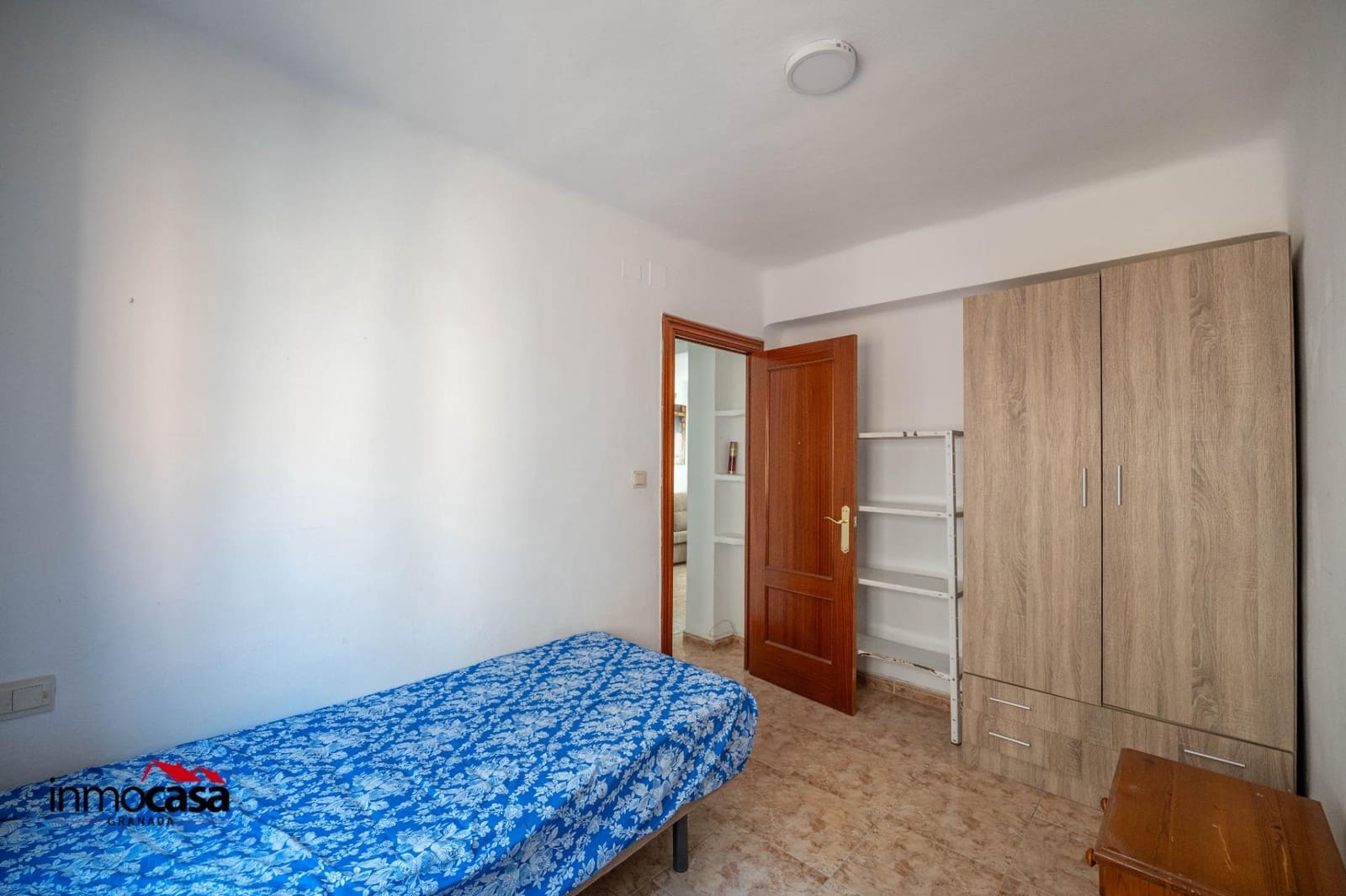 3 slaapkamer Flat te huur in Granada stad - € 1.000 (Ref: 9983113)