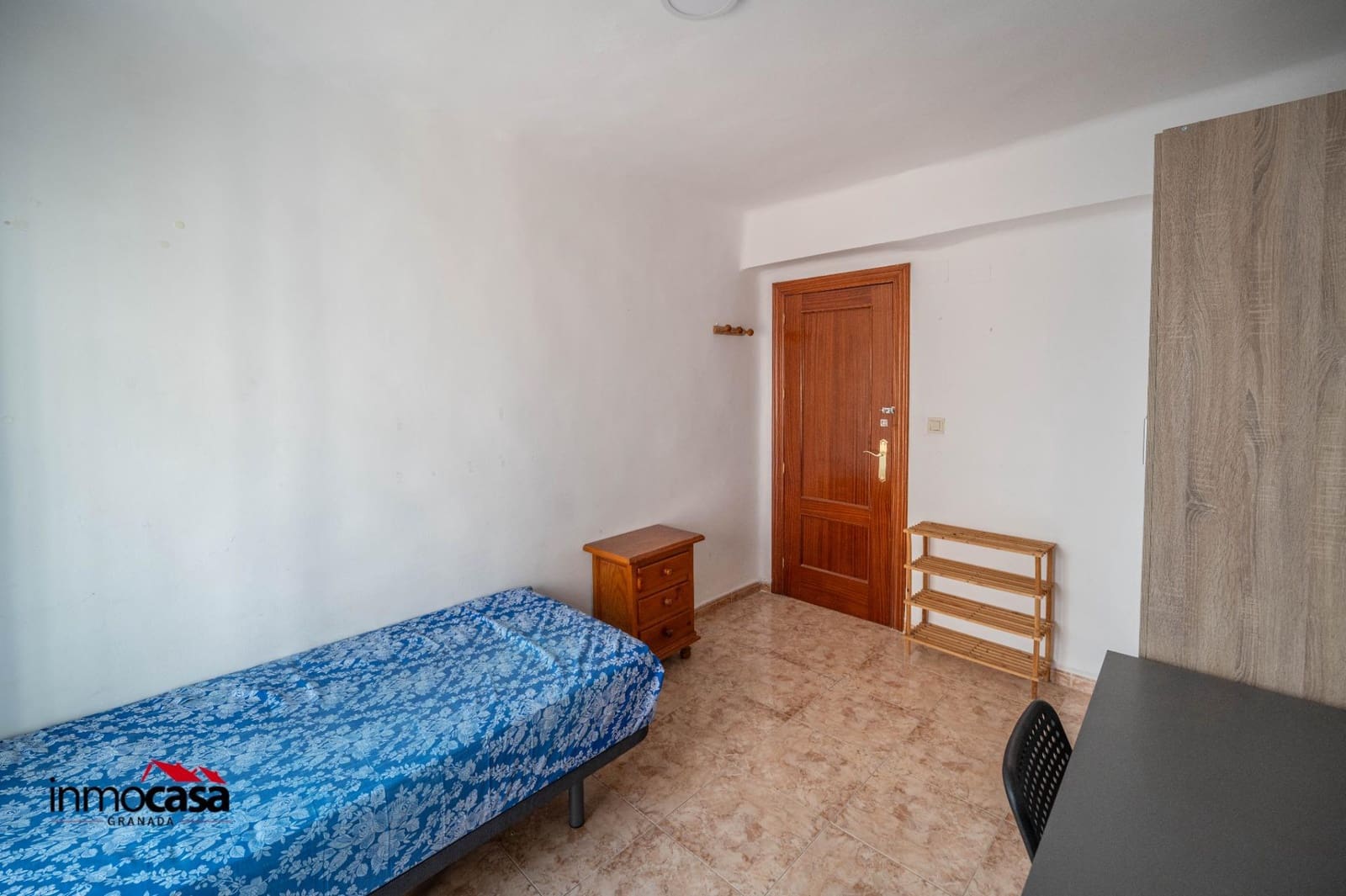 3 slaapkamer Flat te huur in Granada stad - € 1.000 (Ref: 9983113)
