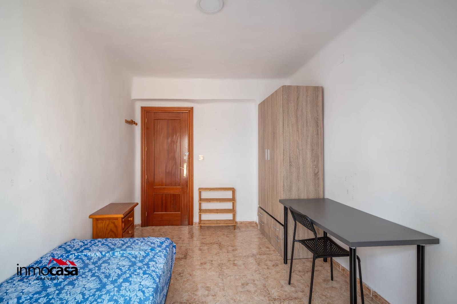 3 slaapkamer Flat te huur in Granada stad - € 1.000 (Ref: 9983113)