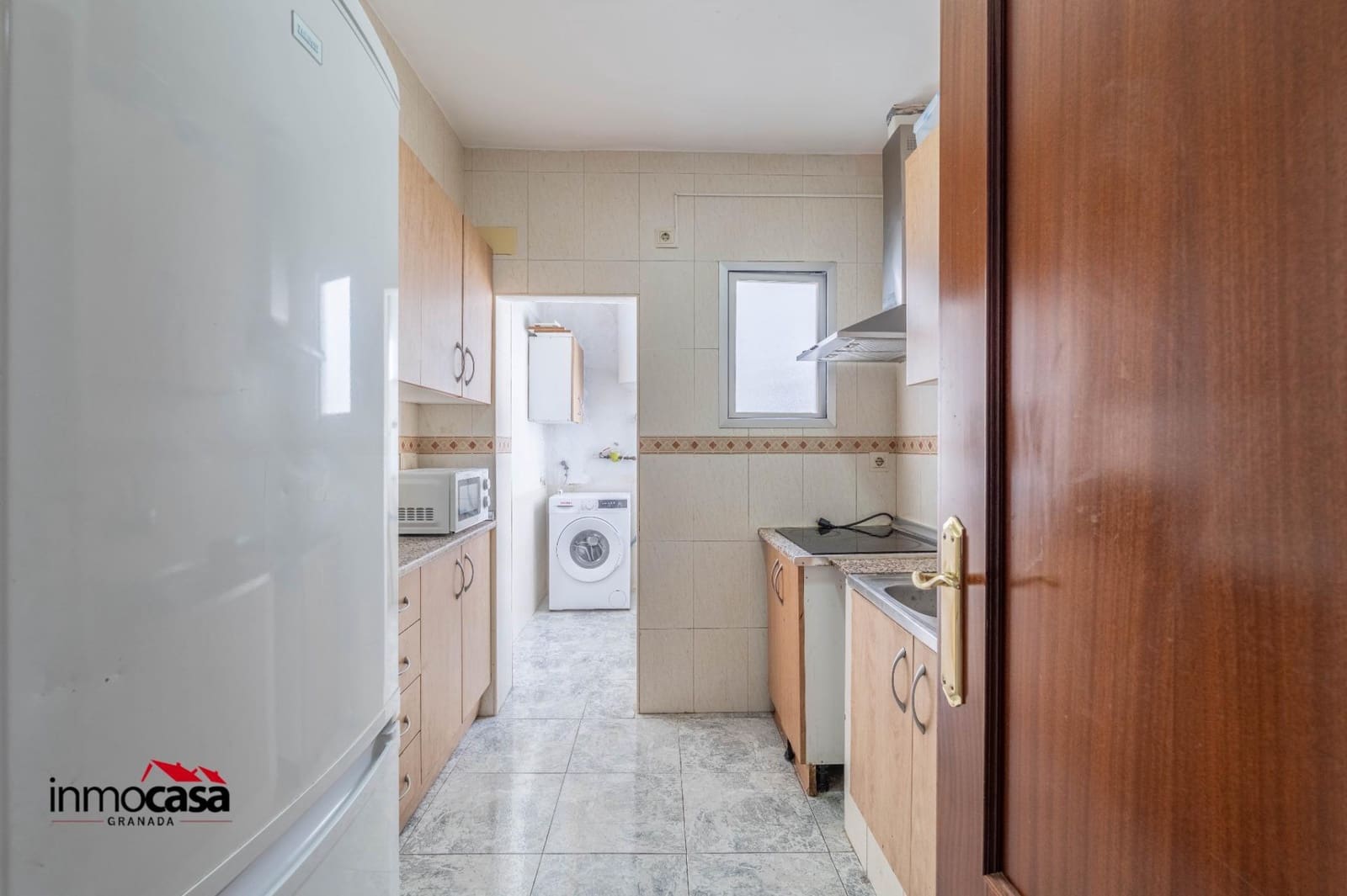 3 slaapkamer Flat te huur in Granada stad - € 1.000 (Ref: 9983113)