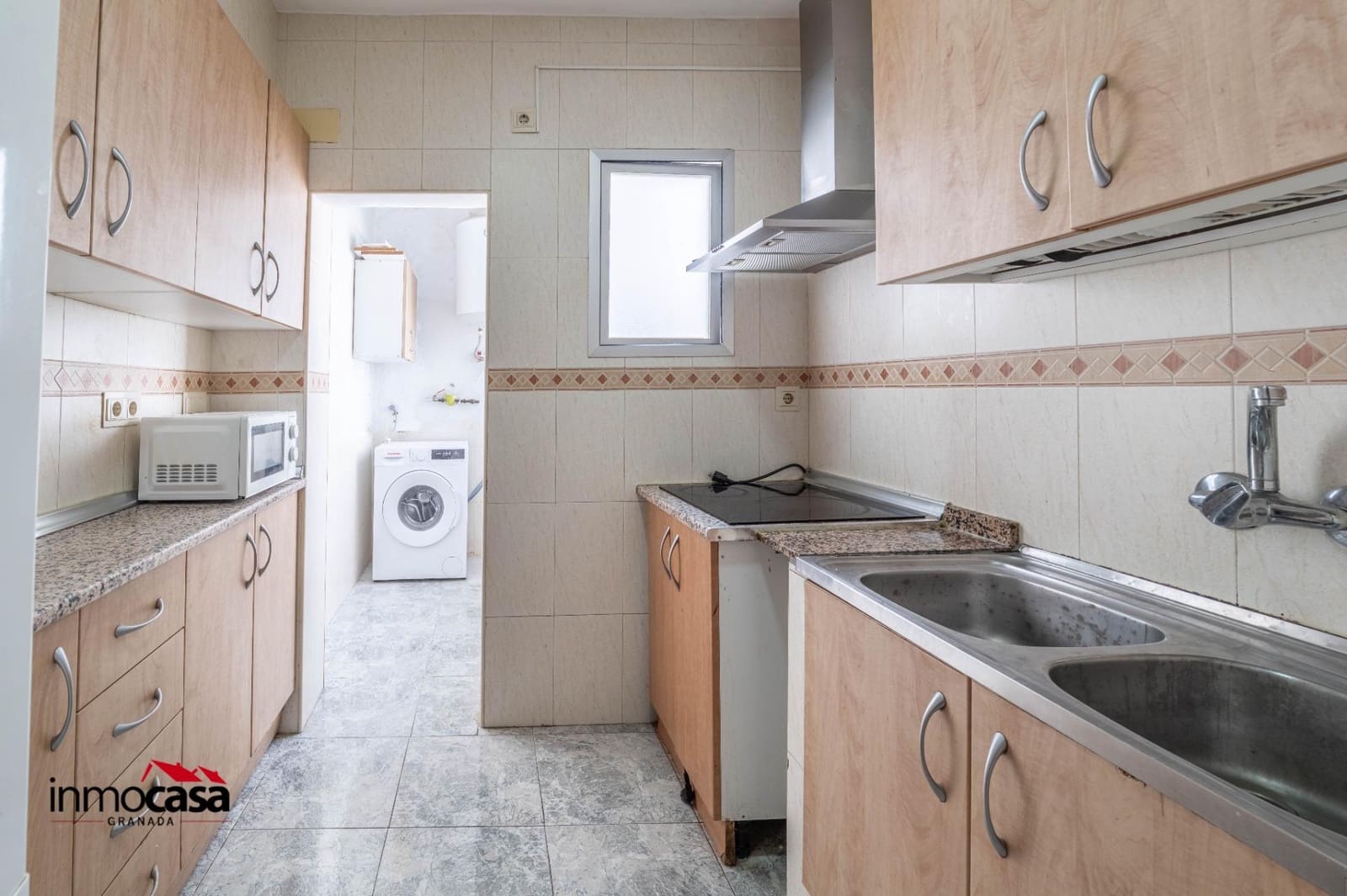 3 slaapkamer Flat te huur in Granada stad - € 1.000 (Ref: 9983113)