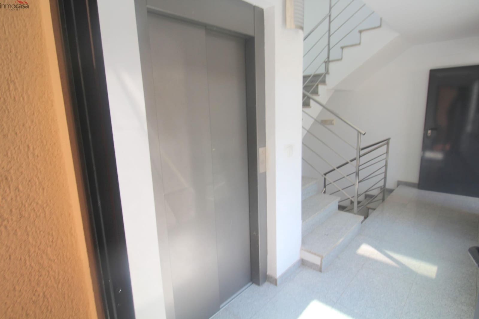 2 soverom Leilighet til leie i Armilla med garasje - € 700 (Ref: 9994345)