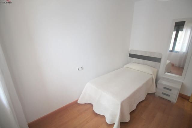 2 slaapkamer Flat te huur in Armilla met garage - € 700 (Ref: 9994345)