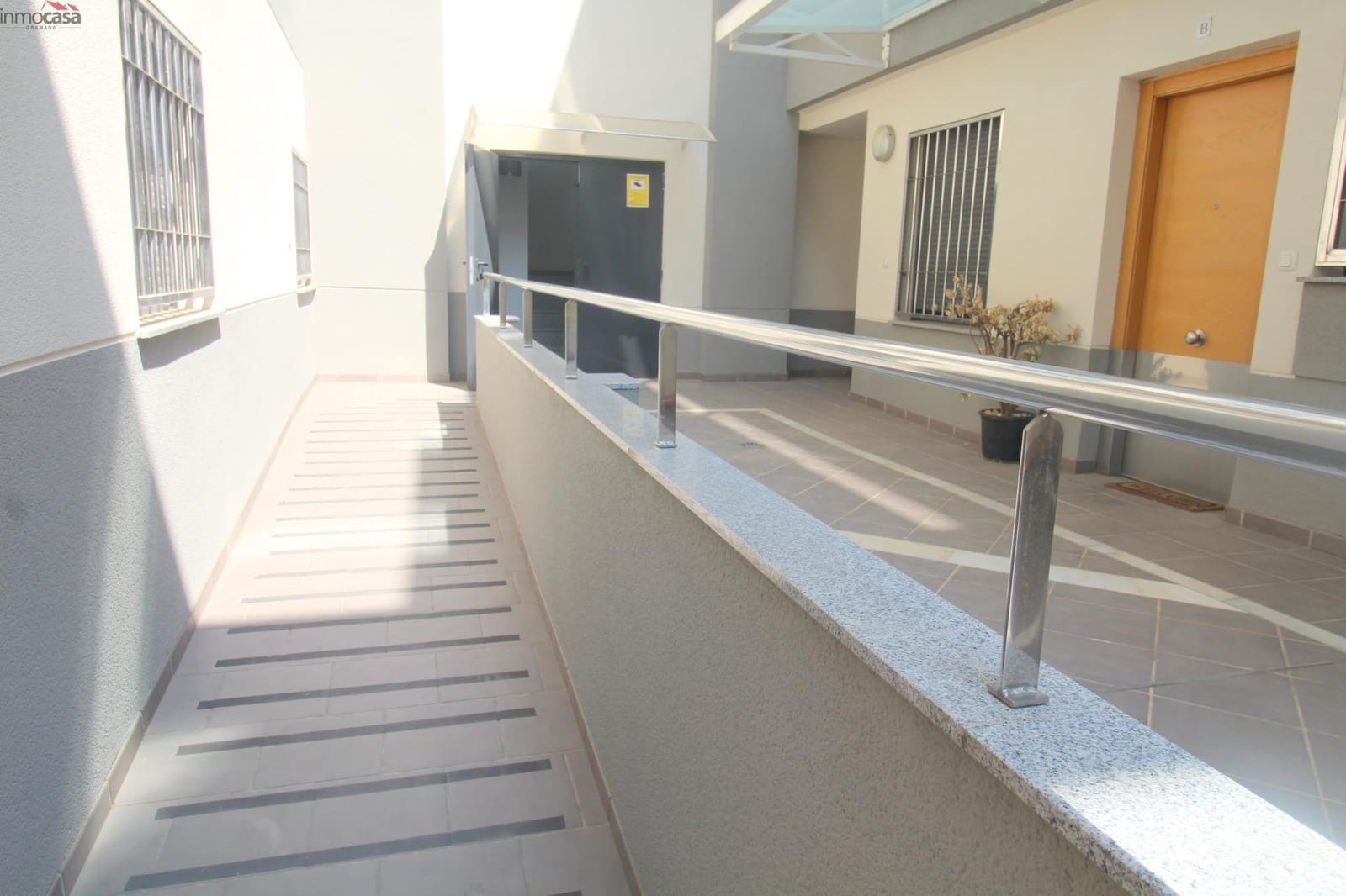 2 soverom Leilighet til leie i Armilla med garasje - € 700 (Ref: 9994345)