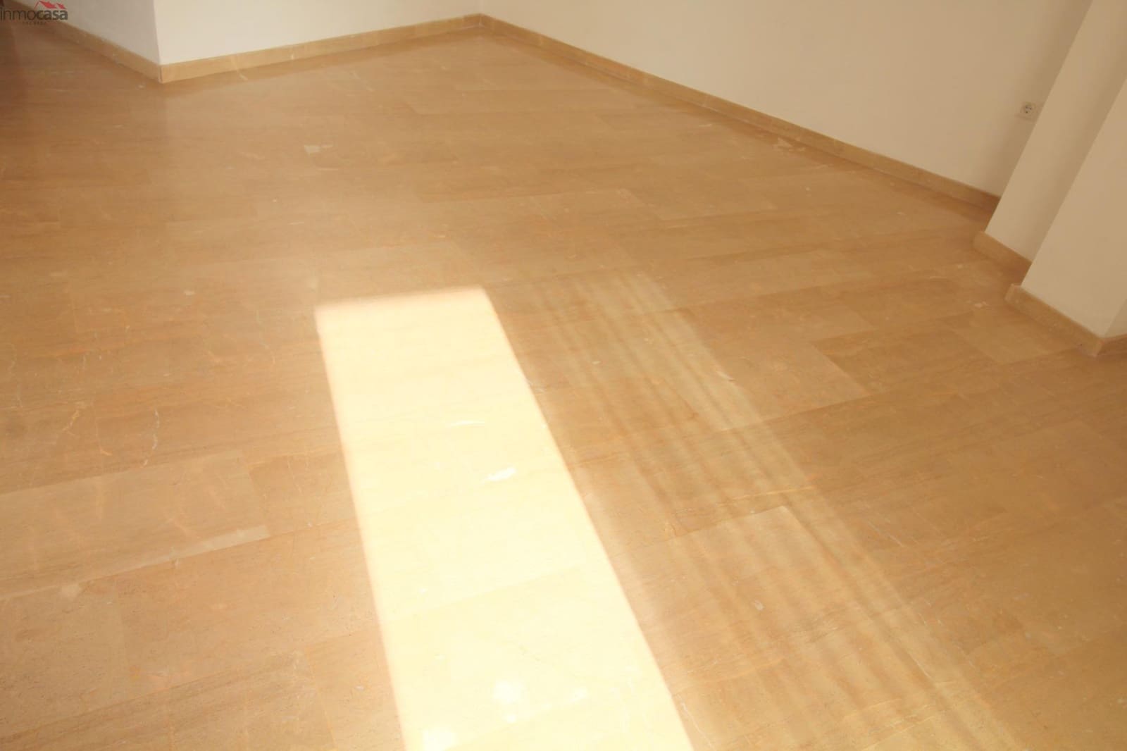 2 soverom Penthouse til leie i Churriana de la Vega - € 800 (Ref: 9994346)
