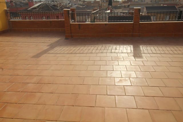 2 soverom Penthouse til leie i Churriana de la Vega - € 800 (Ref: 9994346)