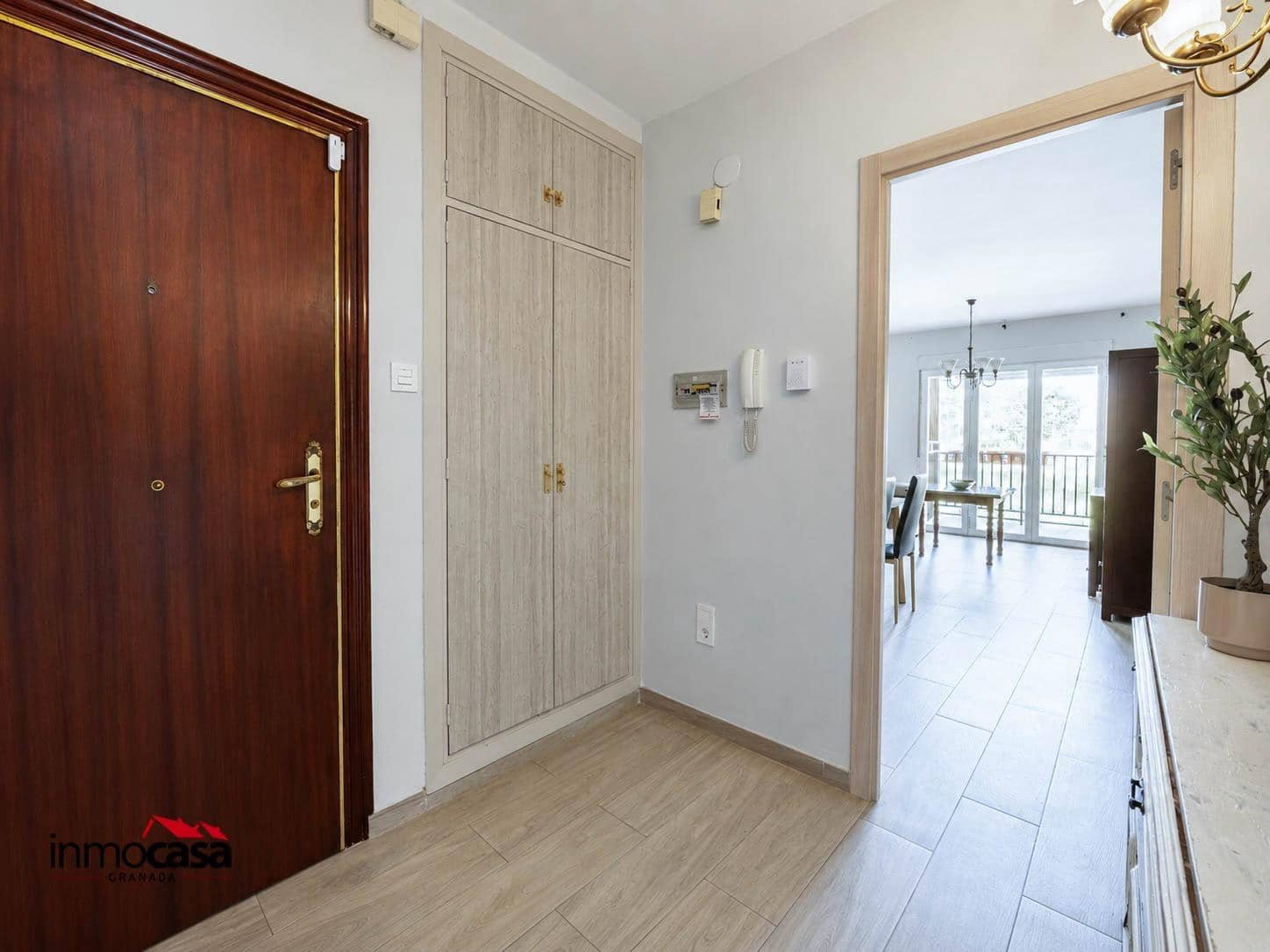 Piso de 4 habitaciones en Granada ciudad en venta con garaje - 270.000 € (Ref: 9994348)
