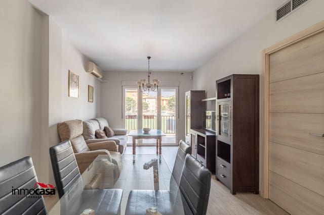 Piso de 4 habitaciones en San Francisco Javier, Granada ciudad en venta con garaje - 270.000 € (Ref: 9994348)