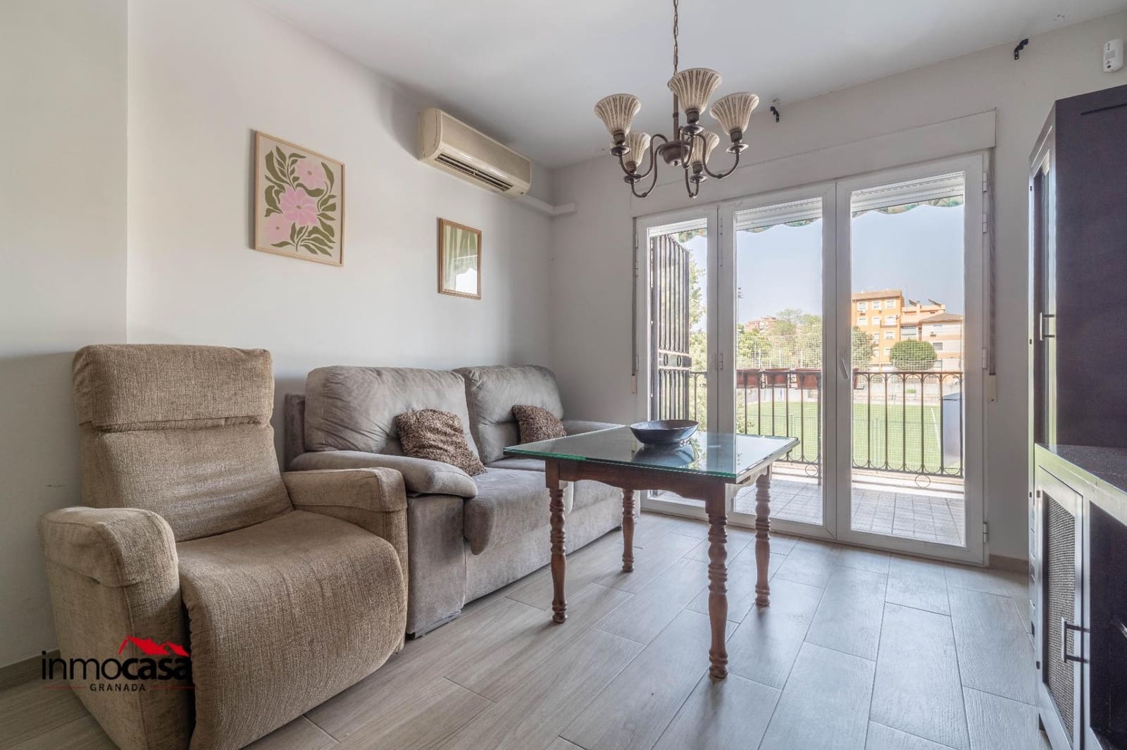 Piso de 4 habitaciones en Granada ciudad en venta con garaje - 270.000 € (Ref: 9994348)