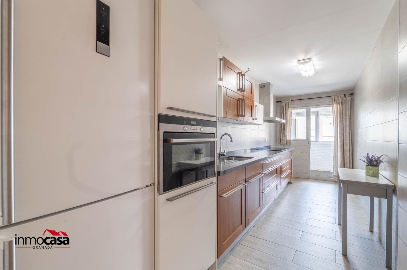 Piso de 4 habitaciones en Granada ciudad en venta con garaje - 270.000 € (Ref: 9994348)