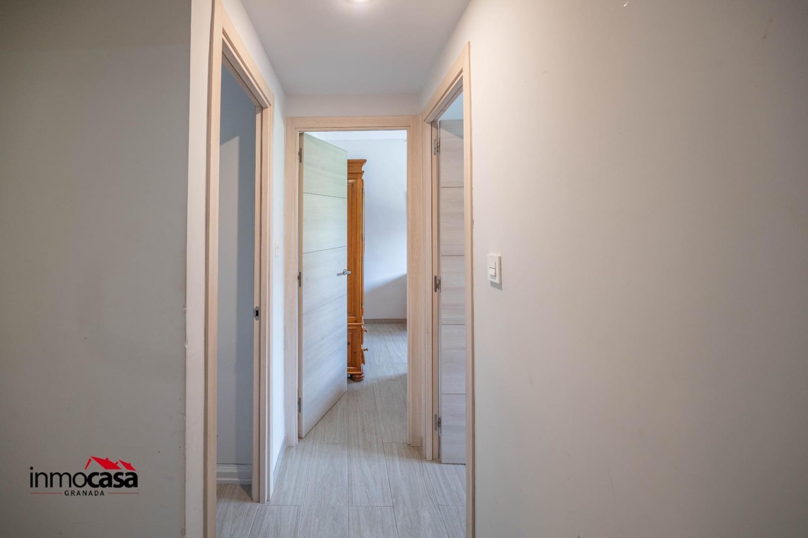 Piso de 4 habitaciones en Granada ciudad en venta con garaje - 270.000 € (Ref: 9994348)