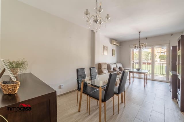 Piso de 4 habitaciones en San Francisco Javier, Granada ciudad en venta con garaje - 270.000 € (Ref: 9994348)