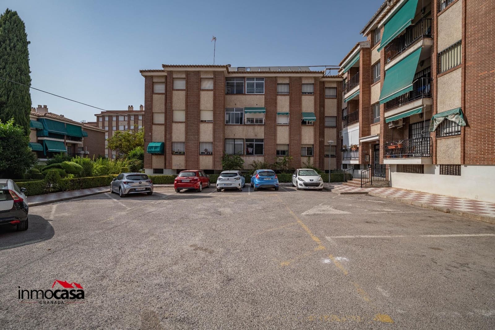 Piso de 4 habitaciones en Granada ciudad en venta con garaje - 270.000 € (Ref: 9994348)