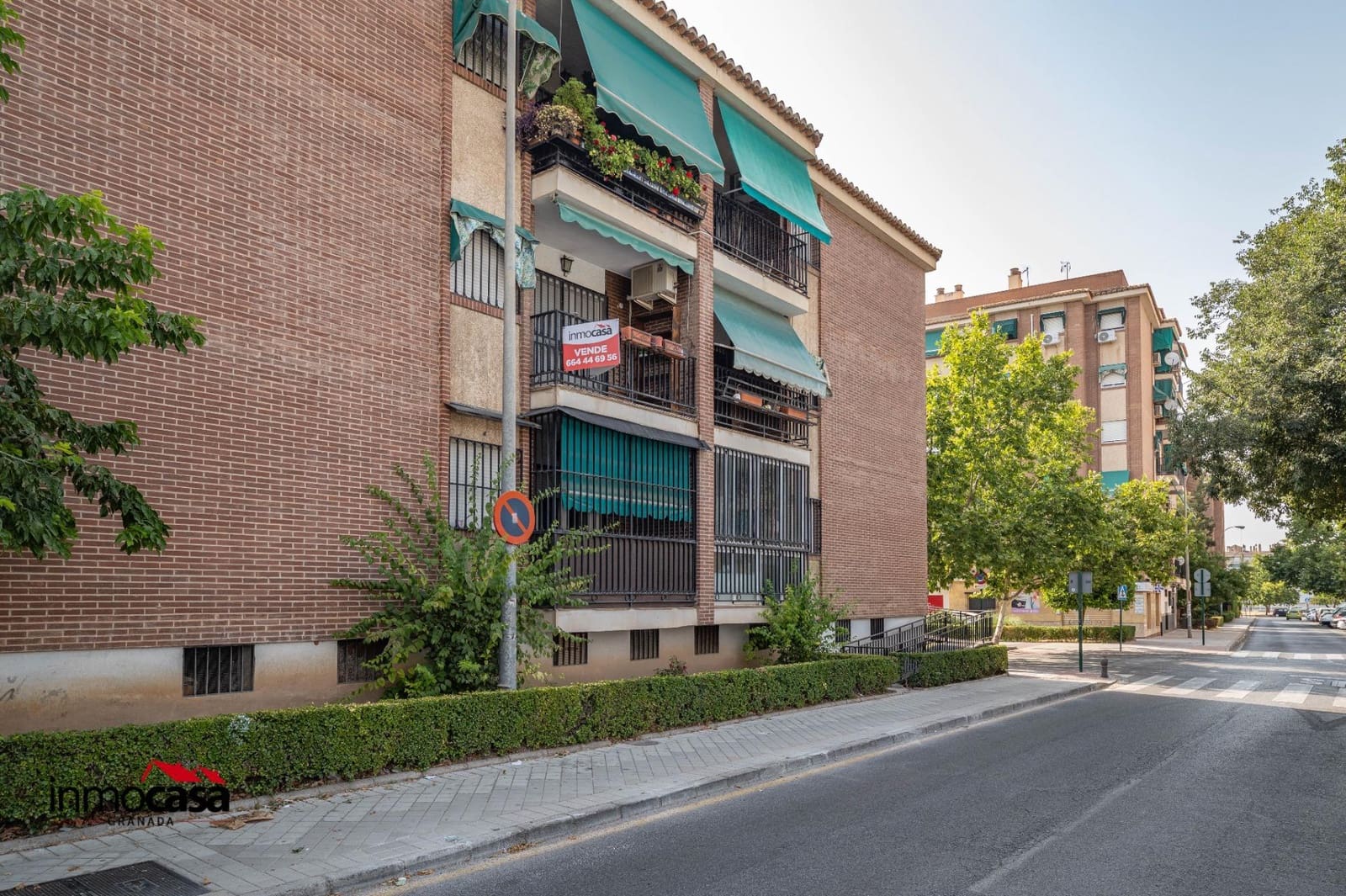 Piso de 4 habitaciones en Granada ciudad en venta con garaje - 270.000 € (Ref: 9994348)