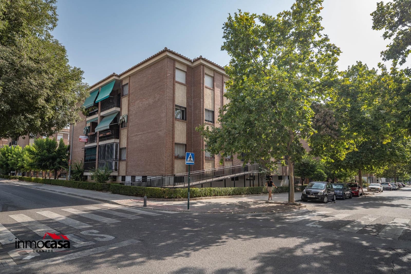 Piso de 4 habitaciones en Granada ciudad en venta con garaje - 270.000 € (Ref: 9994348)