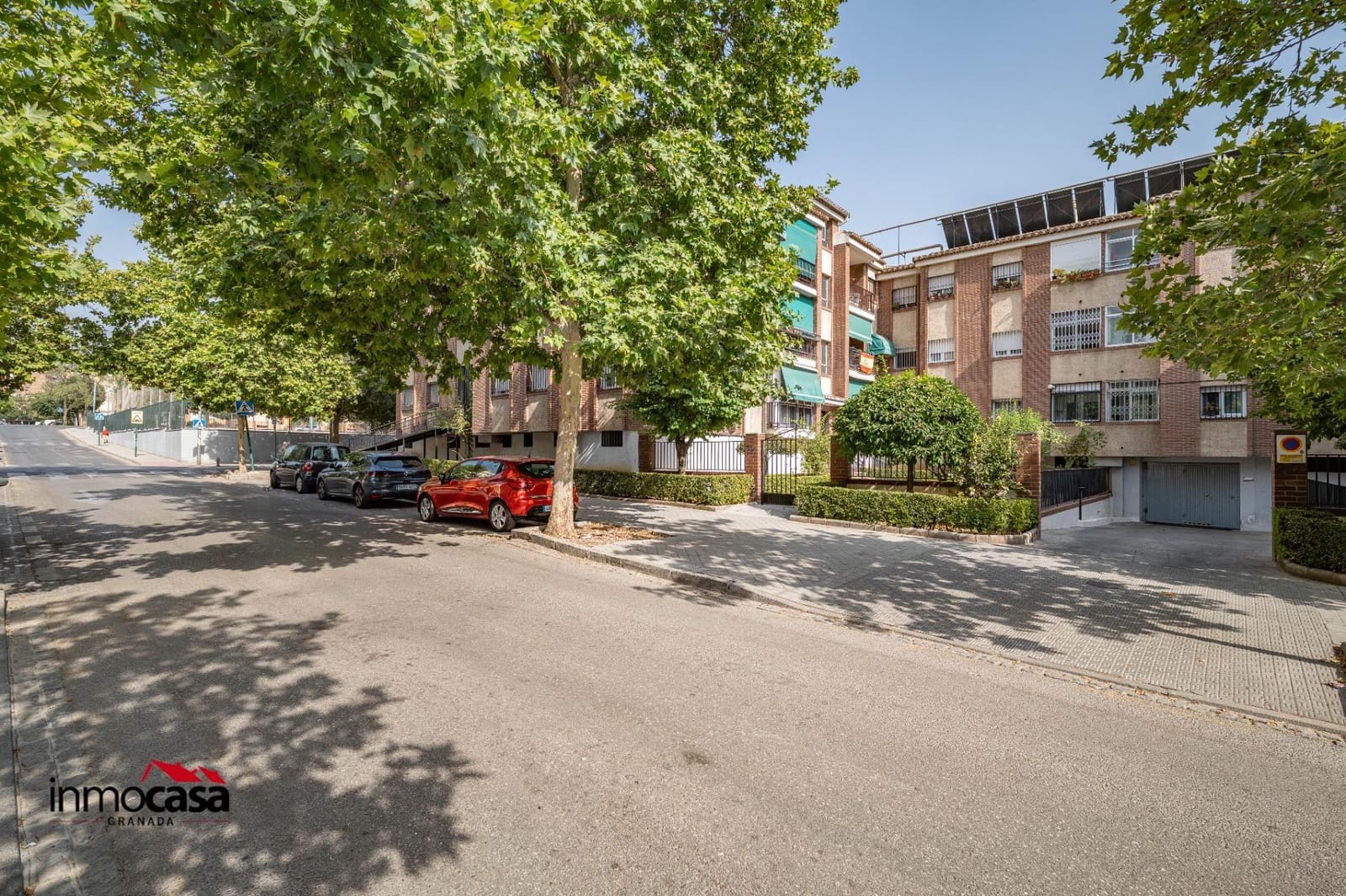 Piso de 4 habitaciones en Granada ciudad en venta con garaje - 270.000 € (Ref: 9994348)
