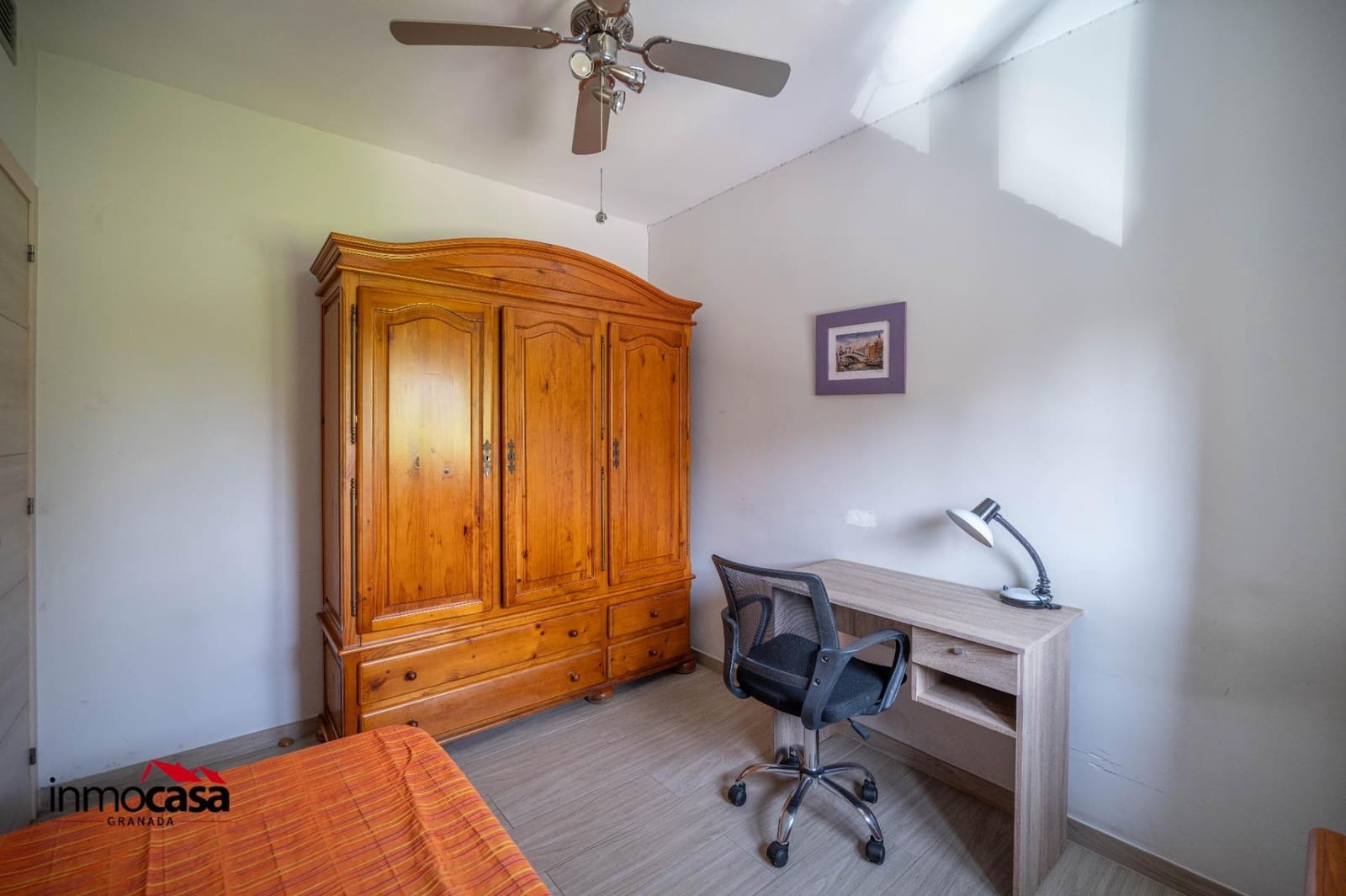 4 bedroom Flat for sale in Granada city with garage - € 270,000 (Ref: 9994348)