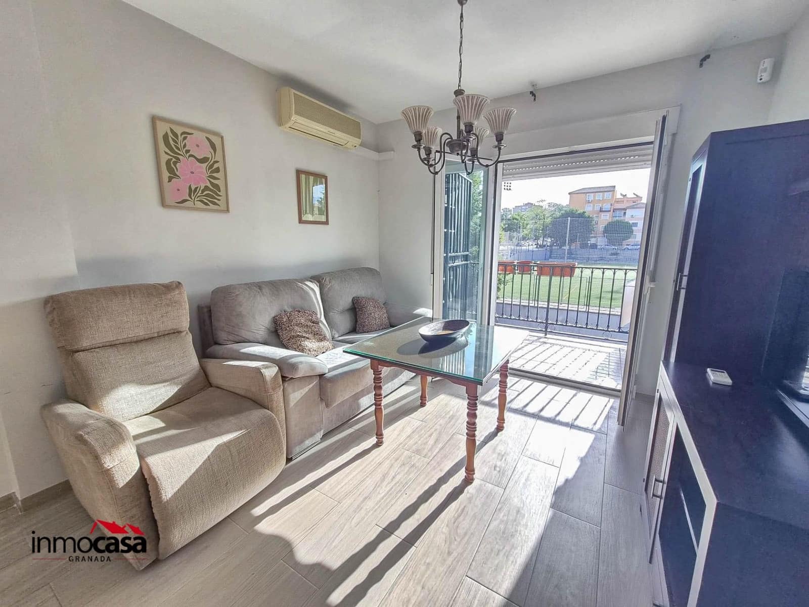 4 bedroom Flat for sale in Granada city with garage - € 270,000 (Ref: 9994348)