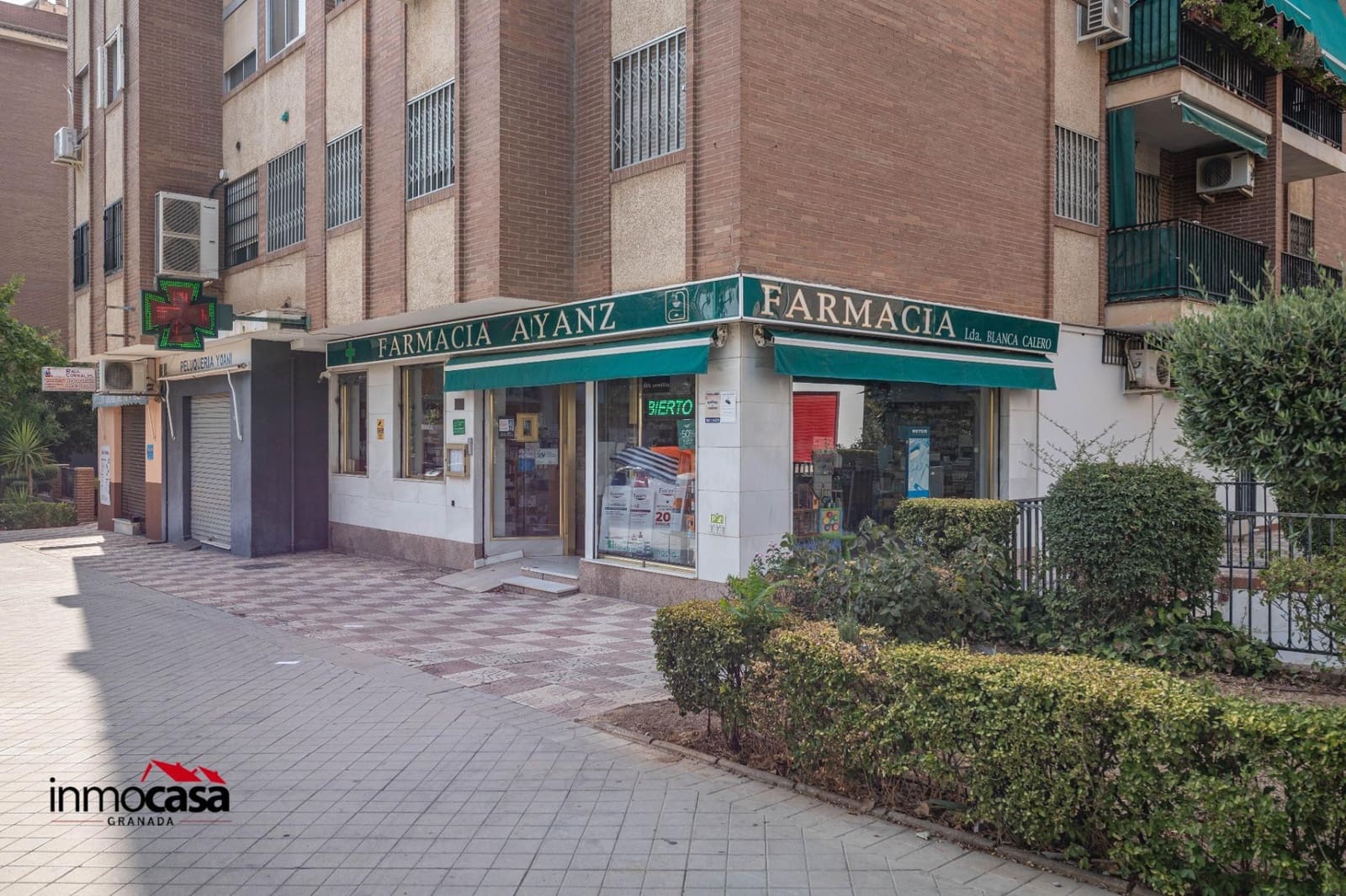 4 bedroom Flat for sale in Granada city with garage - € 270,000 (Ref: 9994348)