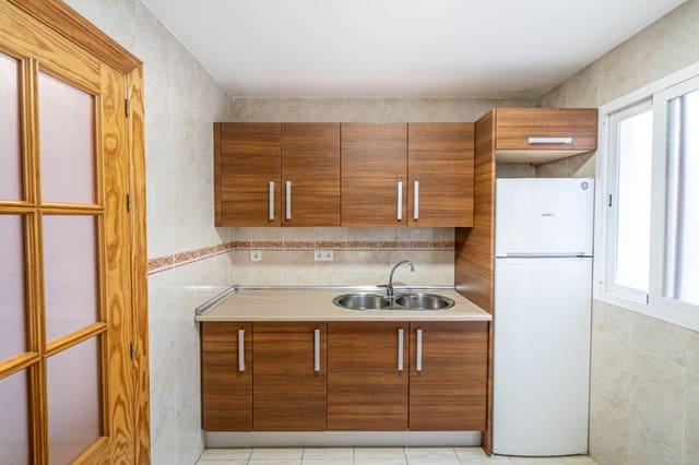 2 soveværelse Lejlighed til leje i Gabia Grande, Las Gabias med swimmingpool garage - € 700 (Ref: 9997205)