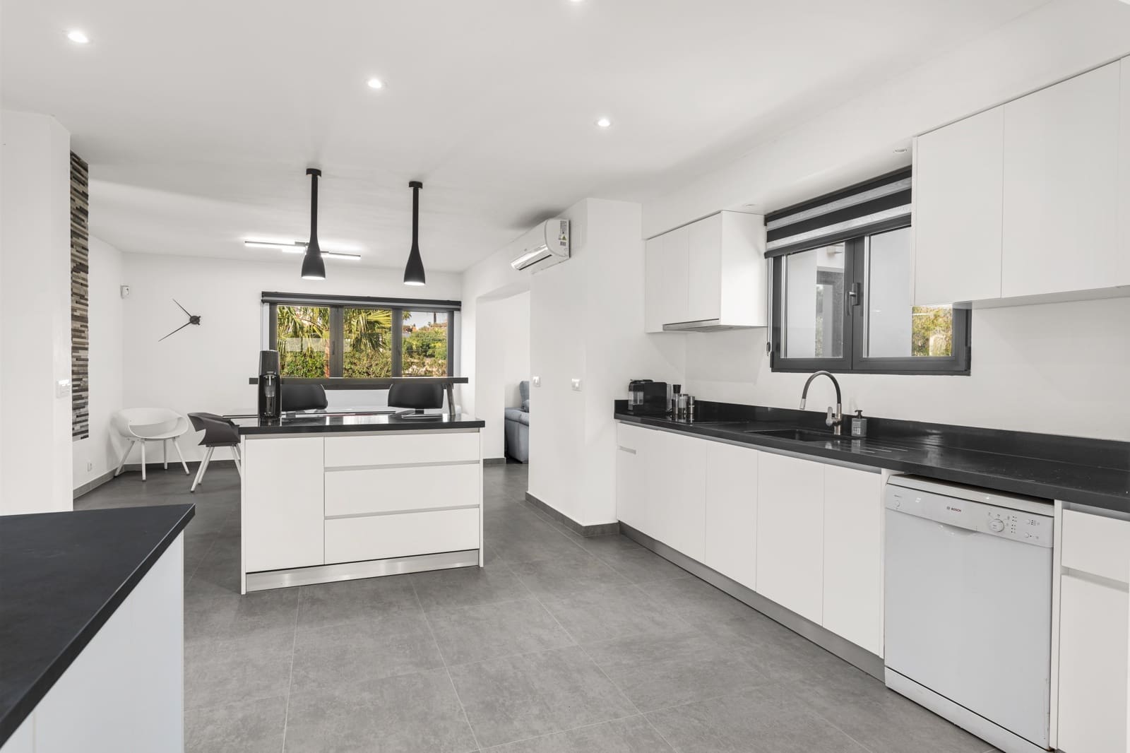 Casa de 12 habitaciones en Javea / Xàbia en venta con piscina garaje - 2.250.000 € (Ref: 9753543)