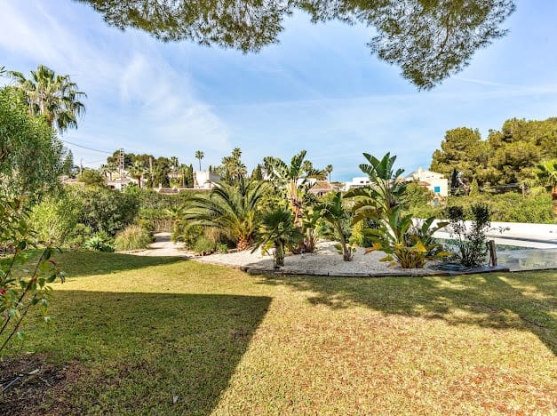 Casa de 12 habitaciones en Javea / Xàbia en venta con piscina garaje - 2.250.000 € (Ref: 9753543)