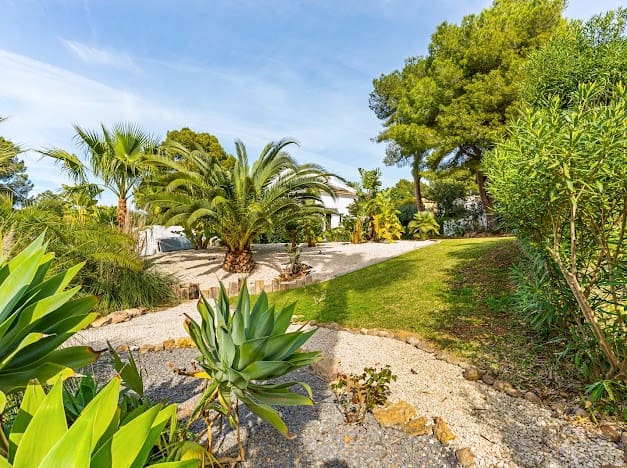 Casa de 12 habitaciones en Javea / Xàbia en venta con piscina garaje - 2.250.000 € (Ref: 9753543)