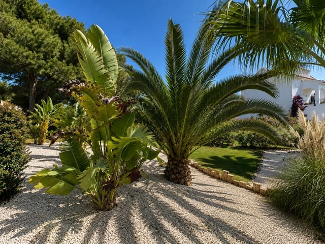 12 Zimmer Haus zu verkaufen in Cap Martí - El Tossalet - Pinomar, Javea / Xàbia mit Pool Garage - 2.250.000 € (Ref: 9753543)