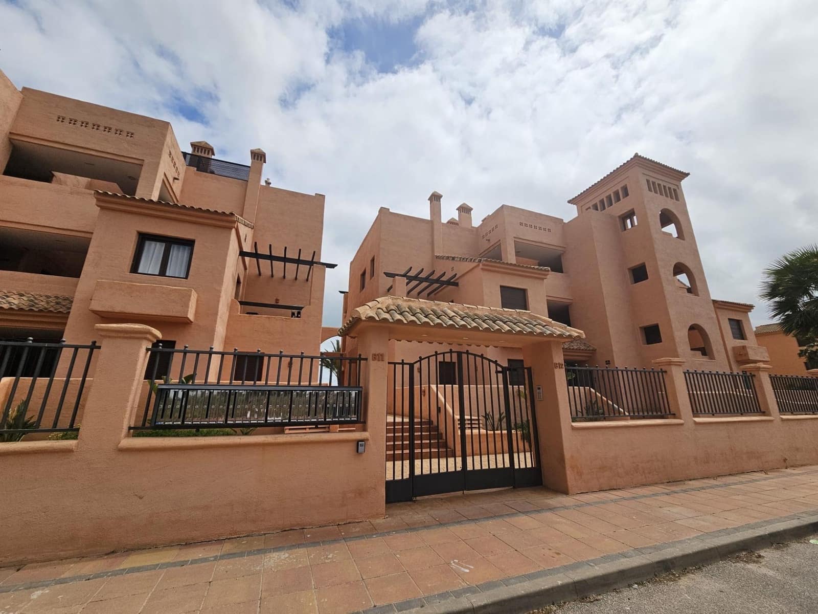 3 bedroom Apartment for sale in Los Alcazares - € 249,000 (Ref: 9832095)