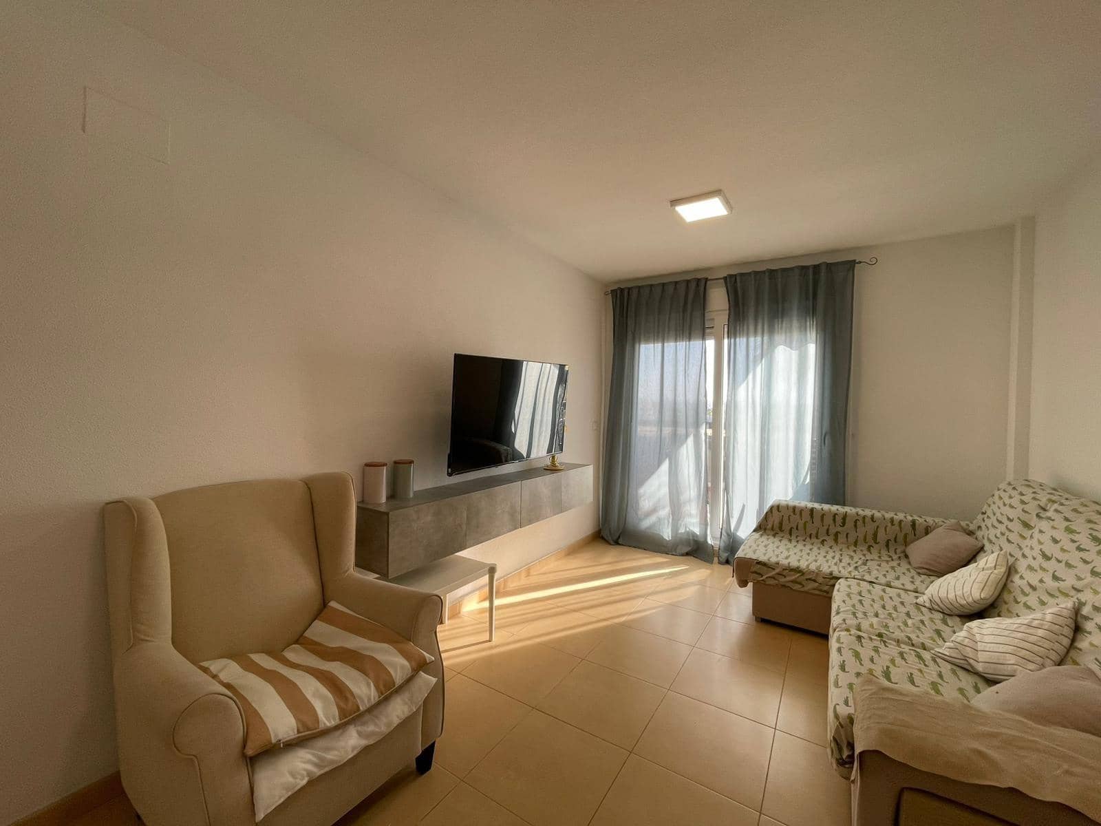 2 bedroom Flat for rent in Roldan - € 700 (Ref: 9839404)