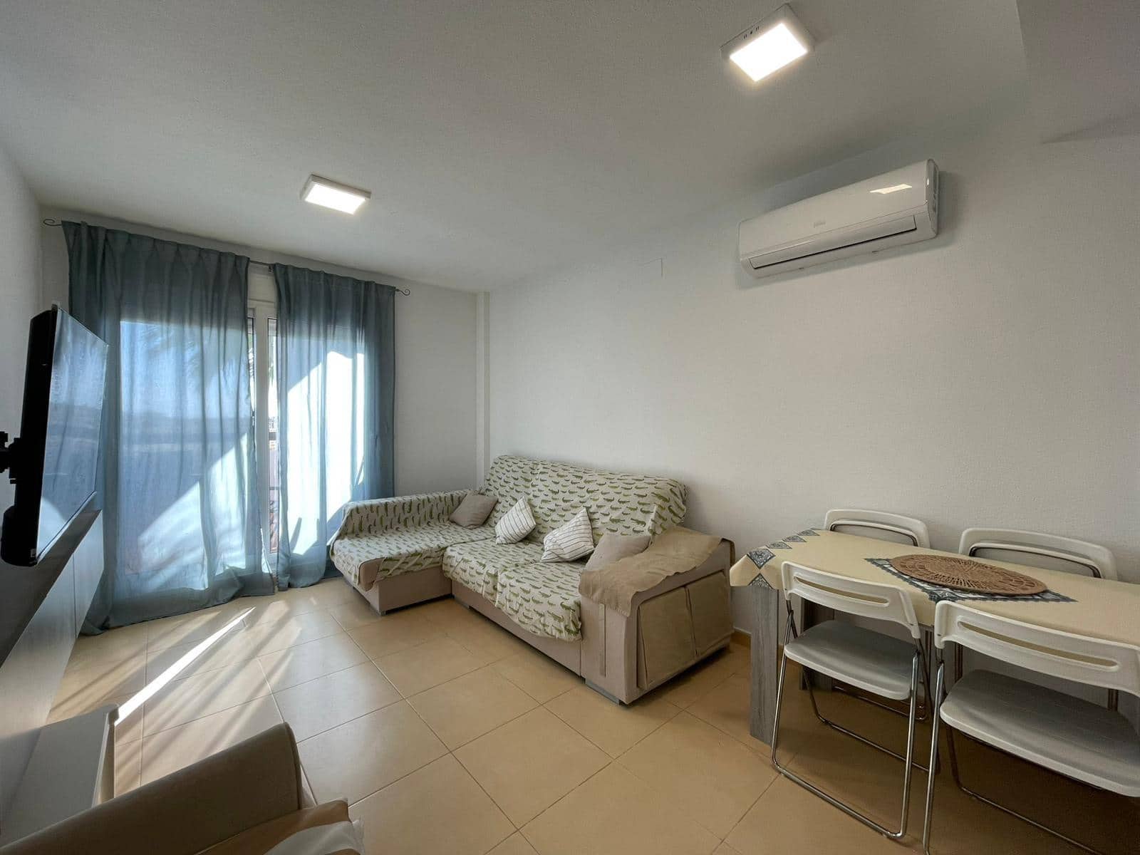 2 bedroom Flat for rent in Roldan - € 700 (Ref: 9839404)