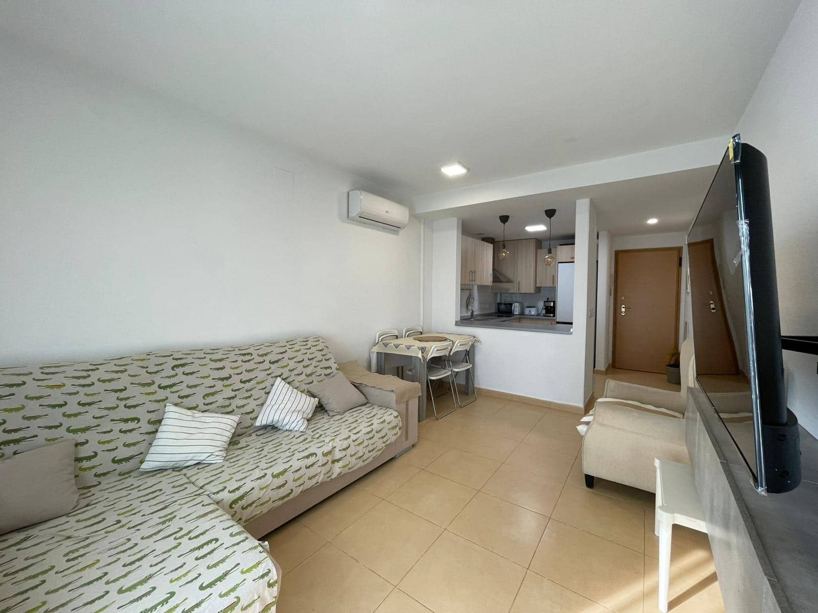 2 bedroom Flat for rent in Roldan - € 700 (Ref: 9839404)