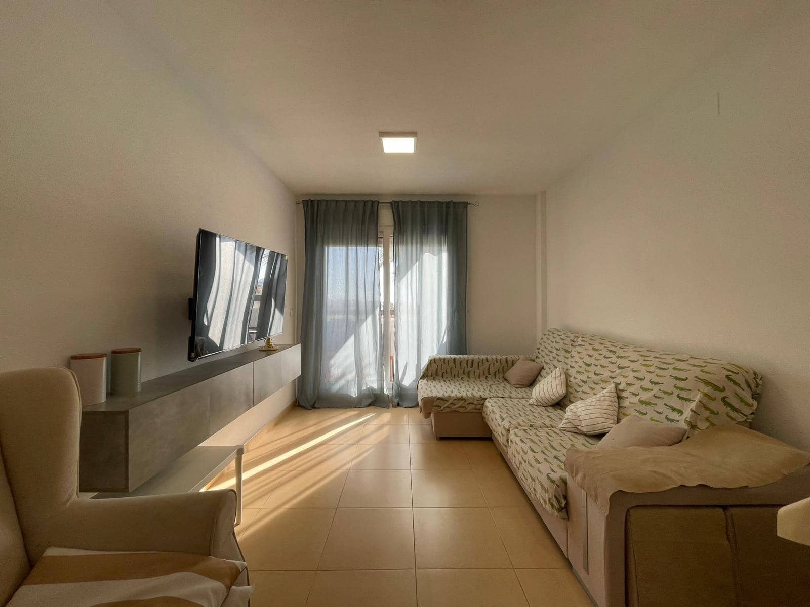 2 bedroom Flat for rent in Roldan - € 700 (Ref: 9839404)