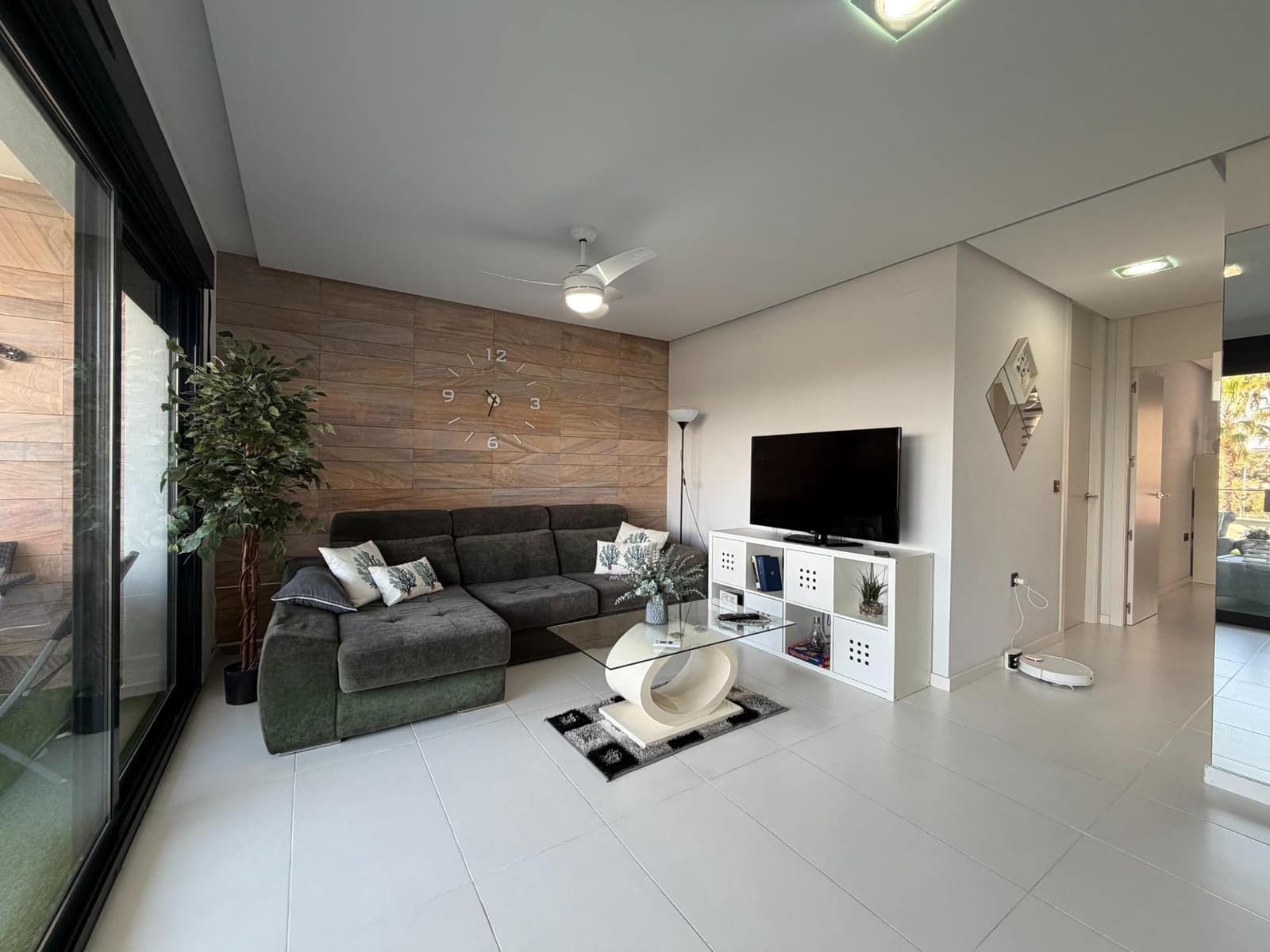 2 bedroom Flat for sale in Pilar de la Horadada with garage - € 388,000 (Ref: 9839407)