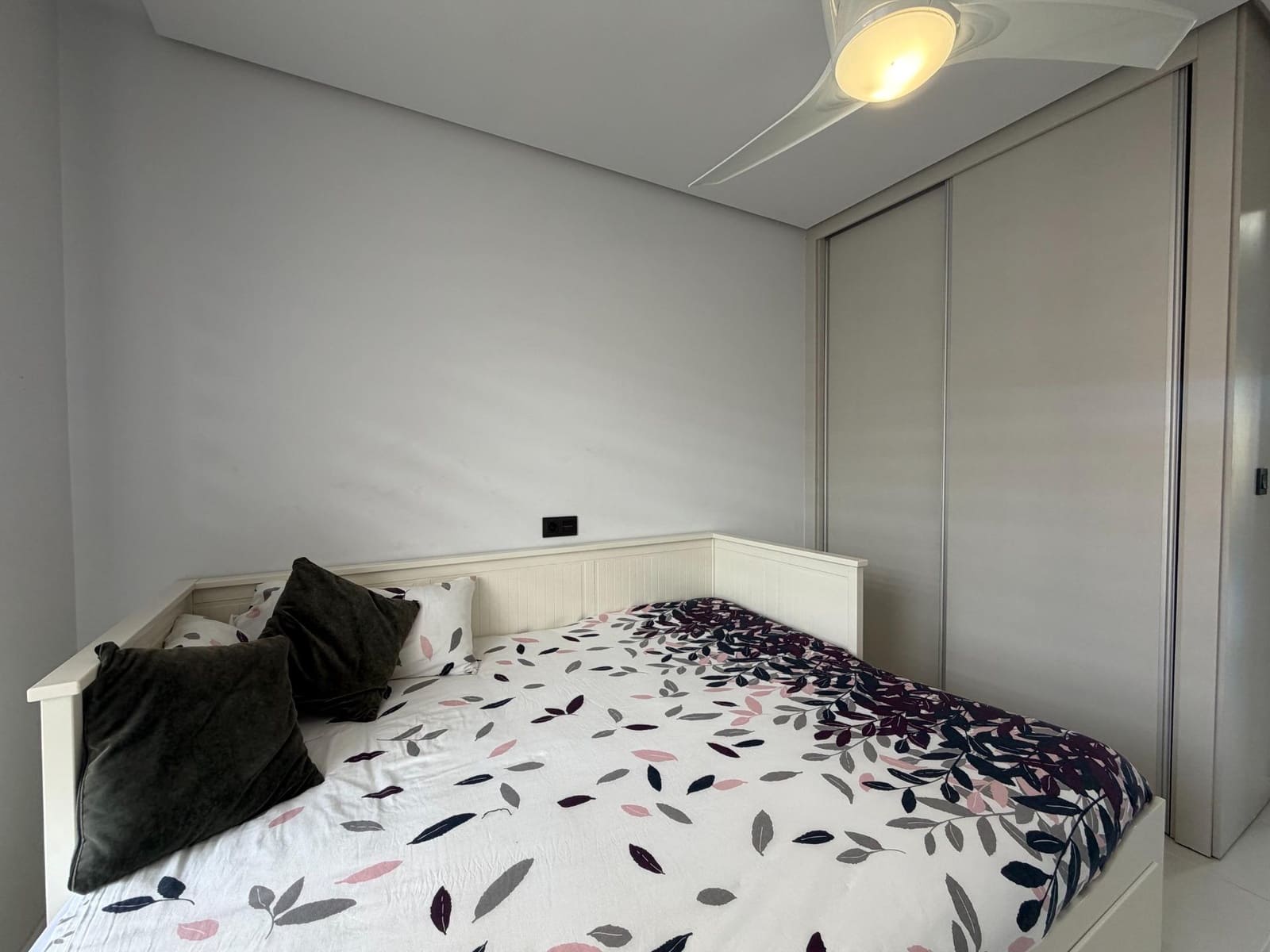 2 bedroom Flat for sale in Pilar de la Horadada with garage - € 388,000 (Ref: 9839407)