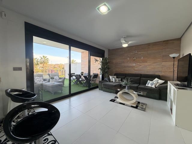 2 soveværelse Lejlighed til salg i Mil Palmeras, Pilar de la Horadada med garage - € 388.000 (Ref: 9839407)