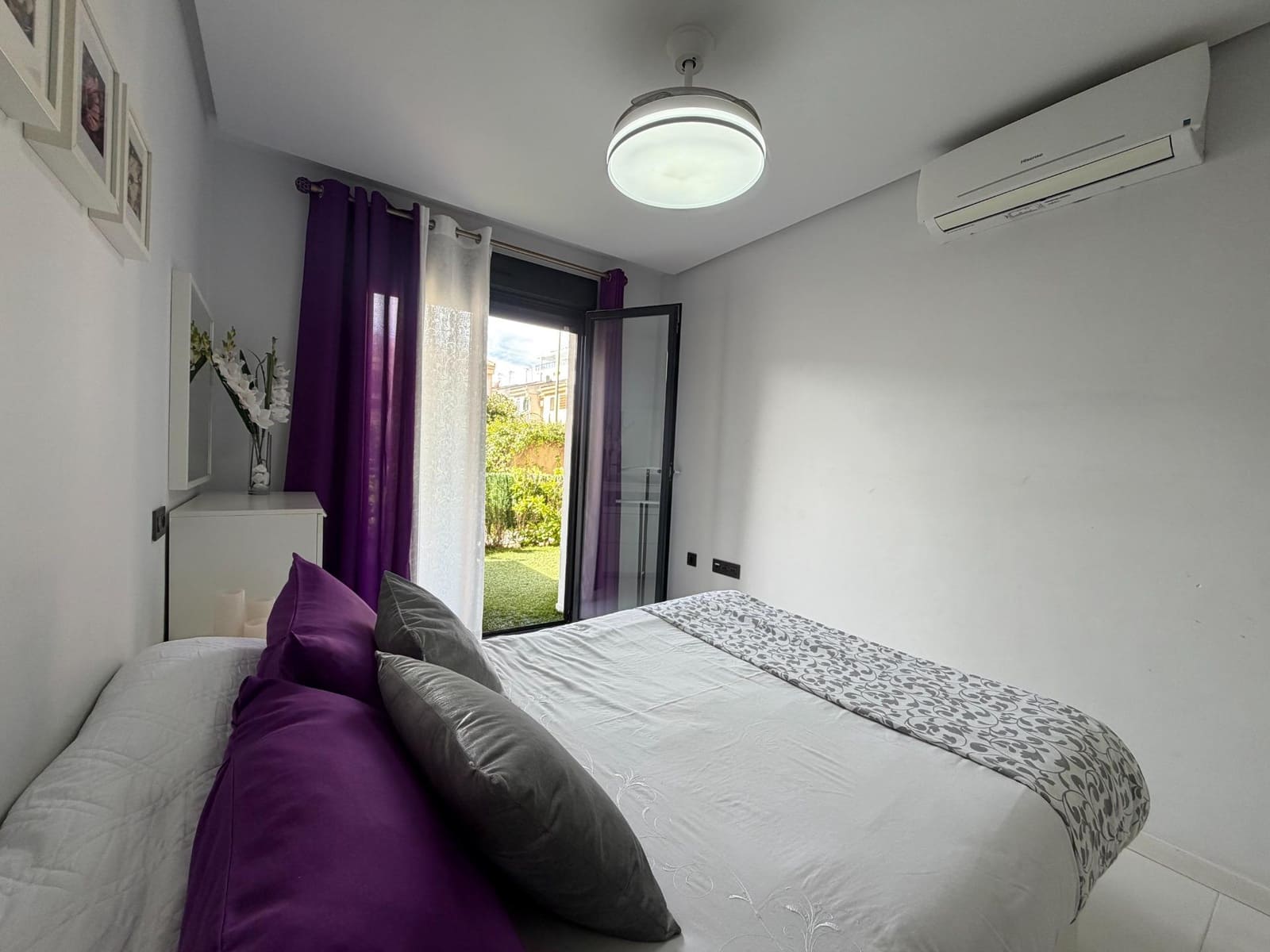 2 bedroom Flat for sale in Pilar de la Horadada with garage - € 388,000 (Ref: 9839407)