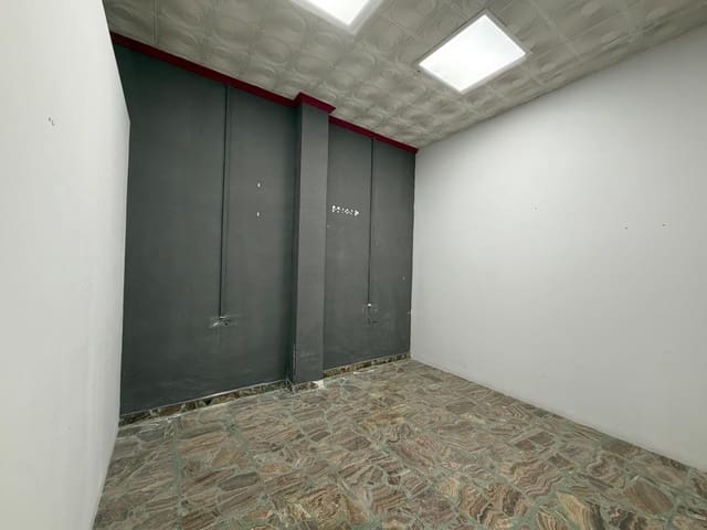 Commercial for rent in San Pedro del Pinatar - € 600 (Ref: 9839408)