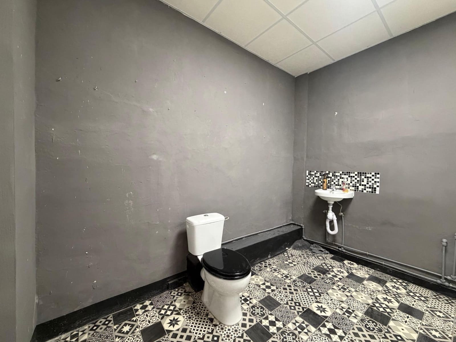 Commercial for rent in San Pedro del Pinatar - € 600 (Ref: 9839408)