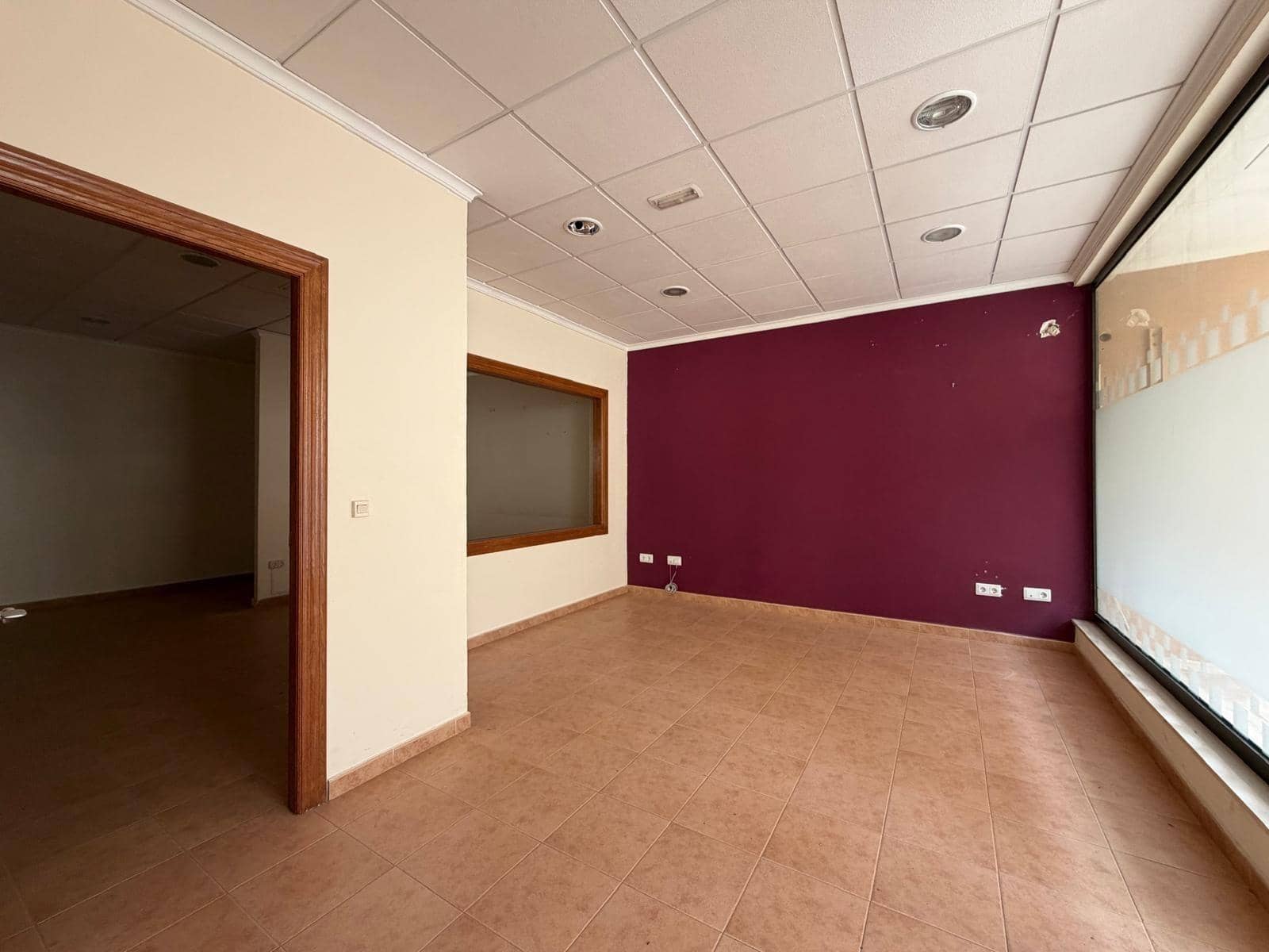 Commercial for rent in Pilar de la Horadada - € 380 (Ref: 9839409)